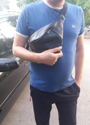 Стильная,качественная мужская кожаная сумка -бананка,поясная сумка .новая1 фото