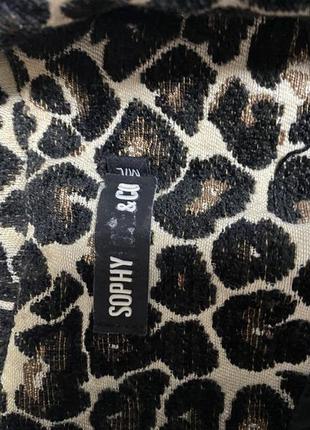 Удлиненный пиджак в леопардовый принт с коротким рукавам3 фото