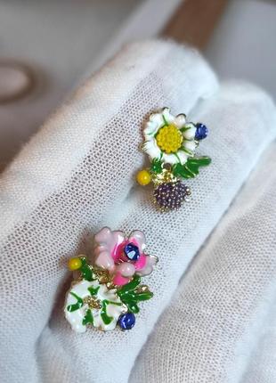 Дуже гарні і милі сережки з квітами3 фото