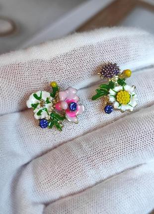 Дуже гарні і милі сережки з квітами4 фото