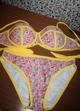 Купальник с пуш ап желтый анжелика балконет в цветочек нежный розовый