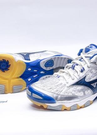 Кроссовки mizuno wave lightning1 фото