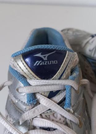 Кросівки mizuno wave lightning6 фото