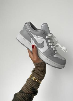 Jordan low grey