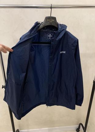 Куртка вітровка дощовик regatta темно синя проти дощу та вітру4 фото