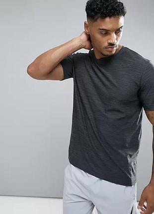 Футболка для спорту nike dri-fit running