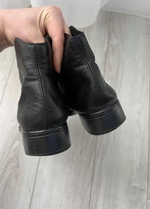 Якісні чорні черевики  40р  черевики демісезонні черевики на низькому каблуку черевики на флісі2 фото