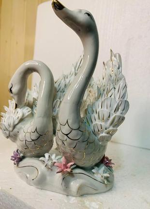 Фарфоровая статуэтка влюбленные лебеди, символ любви8 фото