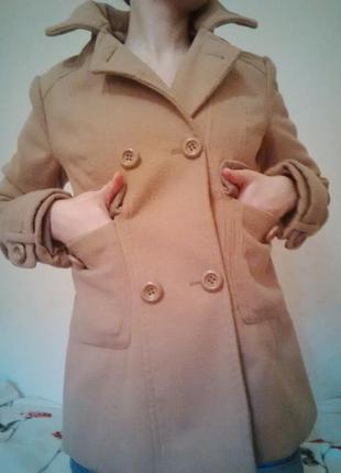 Короткое теплое коричневое демисезонное пальто жакет весна осень6 фото