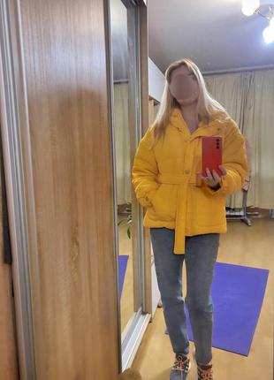 Стильна куртка з поясом ienky л женская куртка пуховик демі пуффер l xl жіноча куртка оверсайз бомбер 50 52