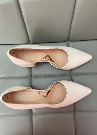 Туфли кожаные бежевые туфлі кожані