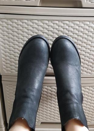 Кожаные ботинки черные демисезонные челси на каблуках2 фото