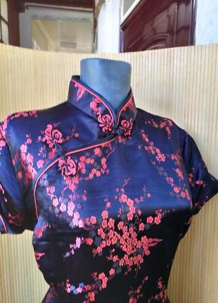 Шелковое платье в восточном стиле черно-красное сияние сакуры4 фото