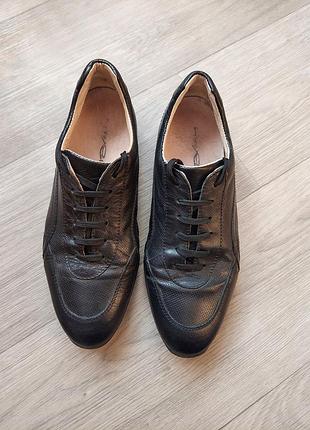 Шкіряні мокасини на хлопчика