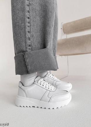 Кросівки шкіряні