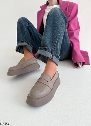 Бежеві моко візон жіночі лофери туфлі на високій підошві потовщеній танкетці з натуральної шкіри8 фото