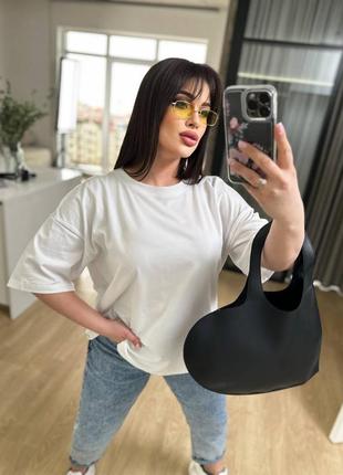 Базова жіноча футболка із бавовни