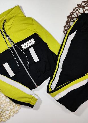 Спортивный костюм на девочку