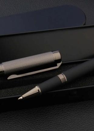 Именная ручка в подарок с индивидуальной гравировкой в футляре
