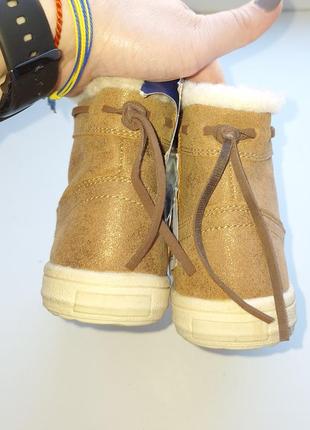 Утепленные ботинки, угги для девочки с легким напылением из блесток lupilu в размерах 25, 264 фото