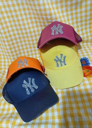 Бейсболки для жінок