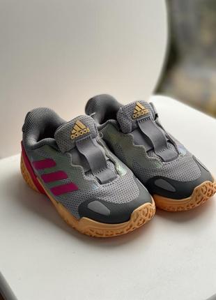 Кроссовки adidas