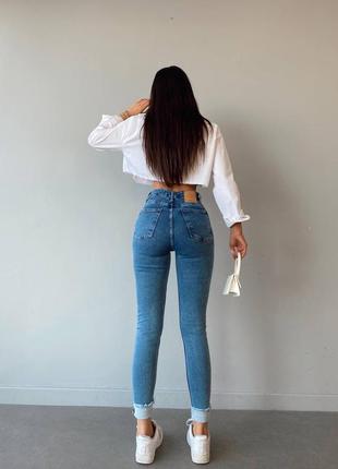 Жіночі джинси скіні блакитні з підворотом на високій посадці стильні якісні4 фото