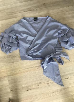 Блузка з об'ємними рукавами