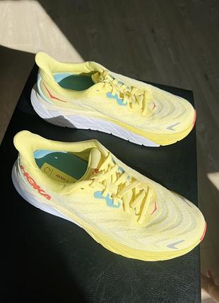 Кросівки hoka arahi 6