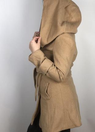 Бежеве пальто жіноче на весну 60% шерсть, великий капюшон3 фото