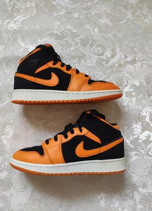 Кросівки nike air jordan 1 mid gs 'black orange5 фото