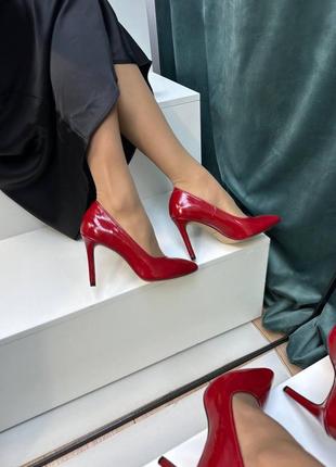 Шкіряні лакові червоні туфлі човники на підборах шпильках з натуральної шкіри4 фото