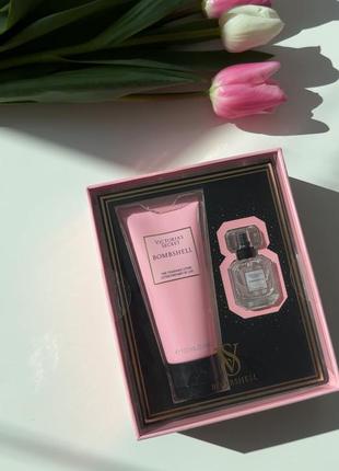 Подарунковий набір victoria's secret bombshell