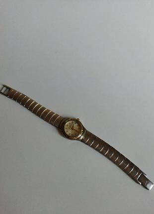 Годинник жиночій ( є торг)