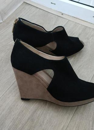Босоніжки,туфлі clarks р. 39-39.5 шкіра