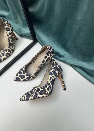 Шкіряні леопардові туфлі човники на підборах шпильках з натуральної шкіри лео3 фото