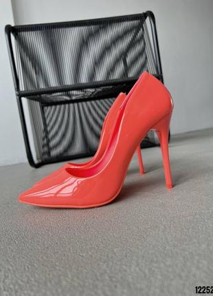 Туфли лодочки на каблуке шпильке высокой лаковые оранжевые