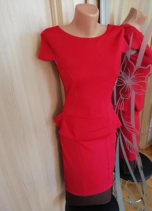 Красное платье с баской3 фото