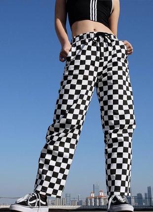 Батал! черно-белые шахматные коттоновые брюки мом!!!1 фото