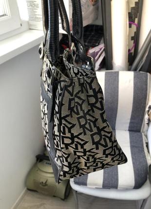 Брендовая оригинальная черная серая сумка с монограммой dkny2 фото