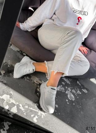 Белые натуральные кожаные кроссовки с липучкой на липучке толстой подошве кожа9 фото