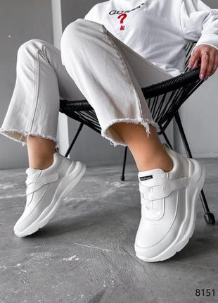 Белые натуральные кожаные кроссовки с липучкой на липучке толстой подошве кожа7 фото