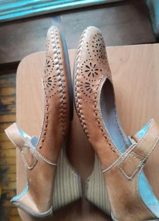 Шкіряні брендові мягесенькі туфлі,pikolinos4 фото