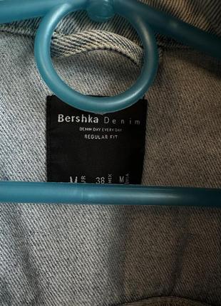 Джинсова куртка bershka жіноча куртка піджак джинсовий3 фото