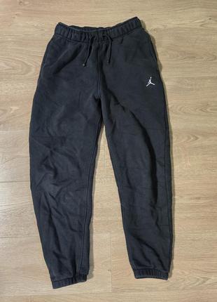 Jordan . штани air essential fleece