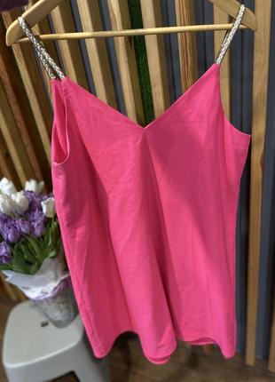 Сукня яскраво-рожева на плетених бретелях8 фото