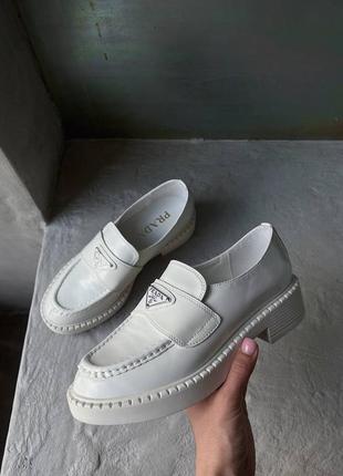 Prada white brushed  leather loafers, лофери, лоферы, туфли1 фото