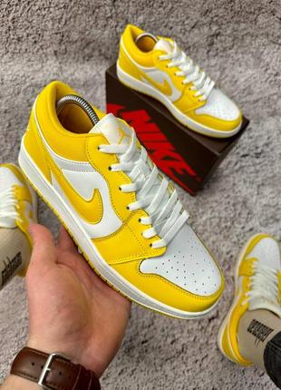 Кросівки чоловічі nike air jordan low жовті