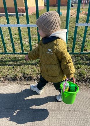 Стильна модель курток унісекс
❣️верх-плащівка
❣️тонкий слой синтепону, по всій куртці -фліс
❣️є кармани4 фото