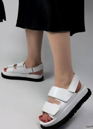 Босоніжки на липучка ugg